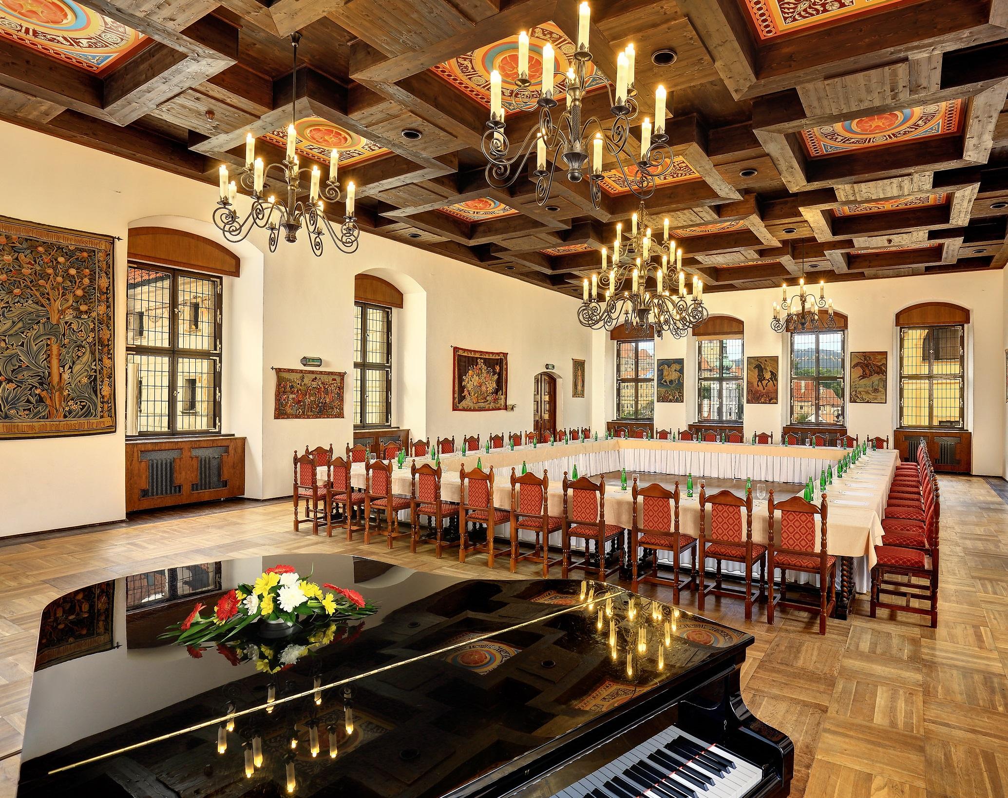 Hotel Ruze Чески-Крумлов Экстерьер фото The ballroom
