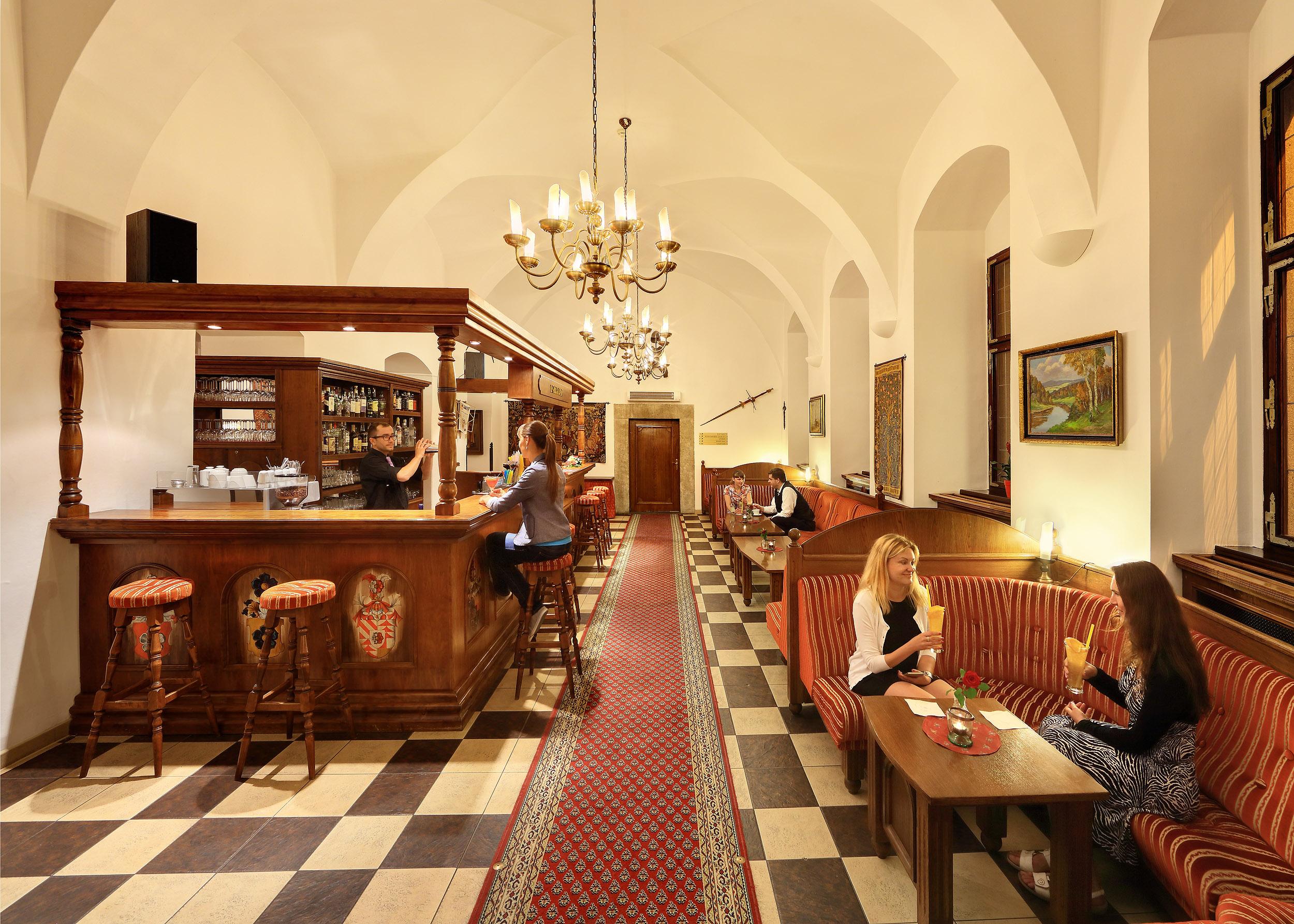 Hotel Ruze Чески-Крумлов Экстерьер фото The interior of the restaurant