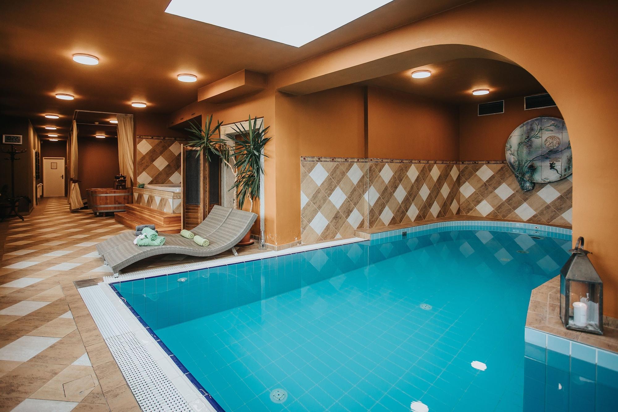 Hotel Ruze Чески-Крумлов Экстерьер фото Spa center