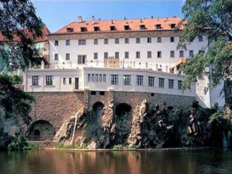 Hotel Ruze Чески-Крумлов Экстерьер фото The castle of the Prince-Bishops of Augsburg